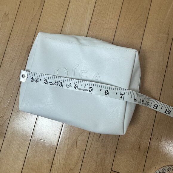 NWOT OSEA Toiletries Zip Bag Clutch Storage Cosmetics Travel - Picture 6 of 8